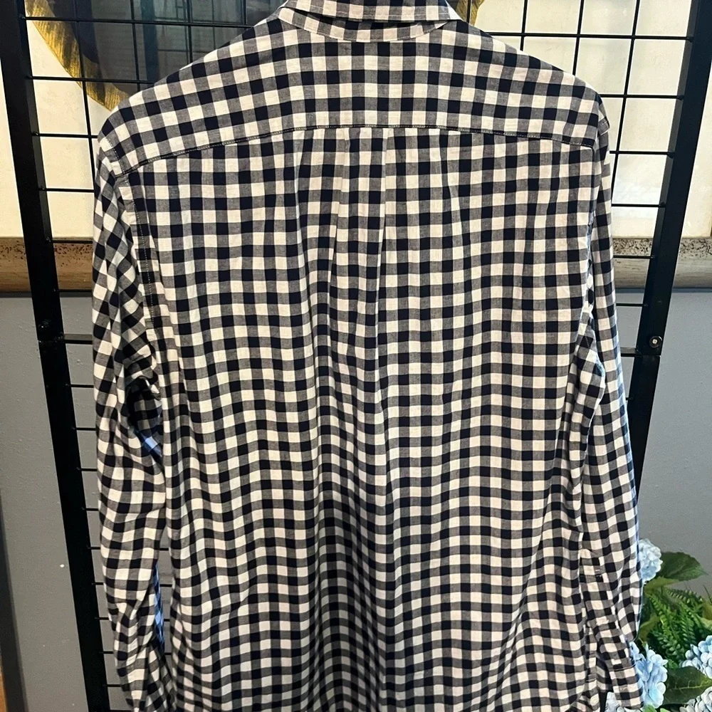 J. Crew Blue and White Checkered Button Down Shirt slim cut
